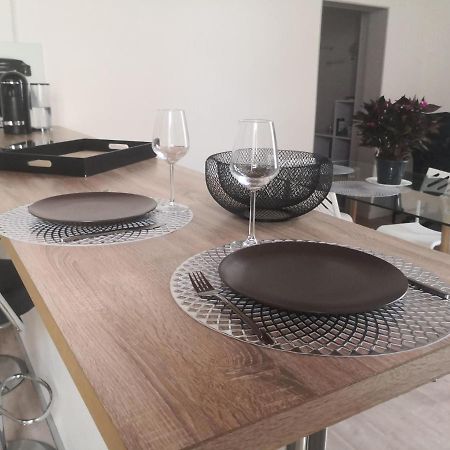 Vila Chez Alex Et Sophie Louzac-Saint-Andre Exteriér fotografie